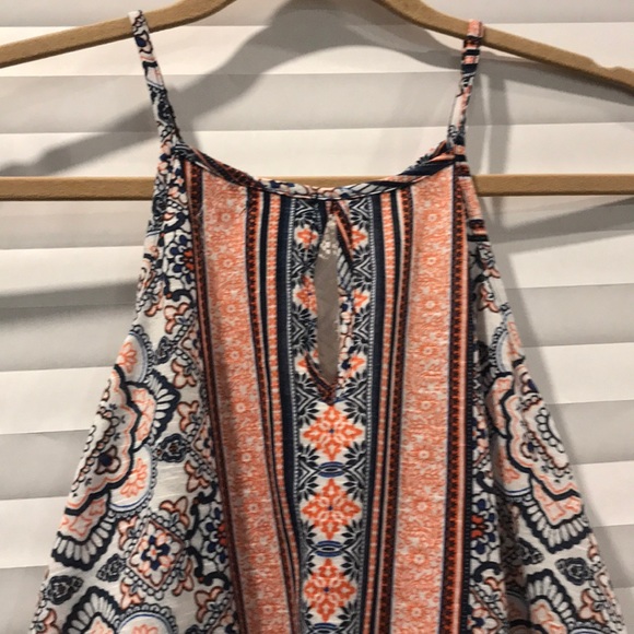 Summer top - Picture 2 of 4